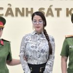 Diễn viên Trương Ngọc Ánh bị bắt vì tội gì? anh 3 tna 1jpg 1761916498652 176191734251958725949 17619208693861629078827 237 302 664 1118 crop 1761924971563815730838jpg