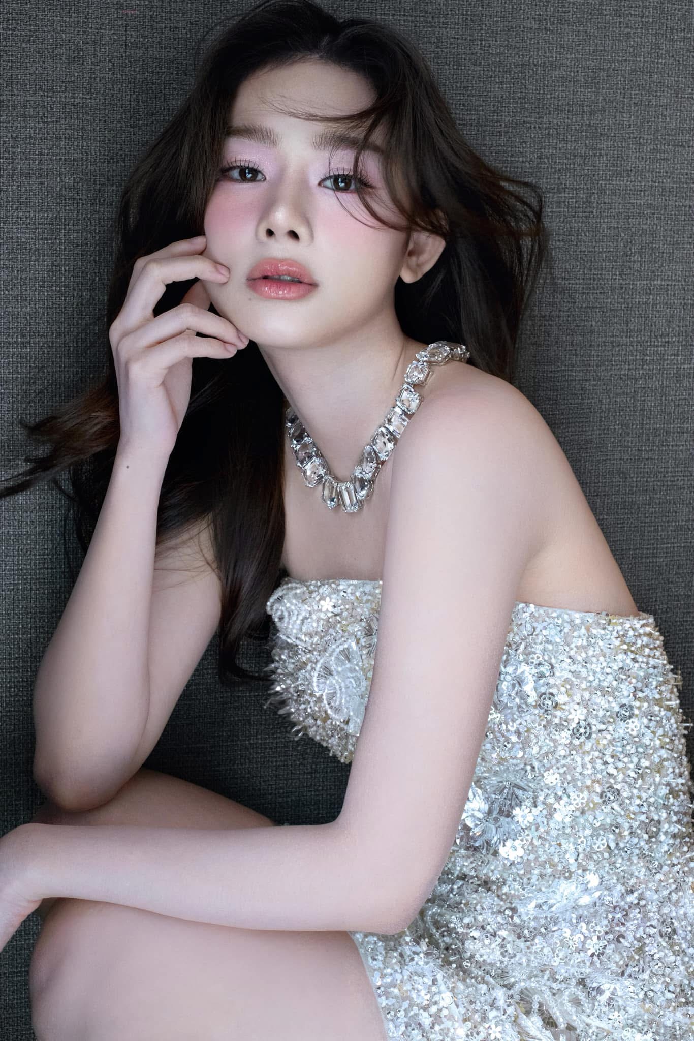 "Xả kho" bộ ảnh hè, Thư Đan Nguyễn khoe vóc dáng "vạn người mê" khiến fan được phen "đốt mắt" anh 6 6 17596330252361541428324 1759641566138 1759641566371920010377