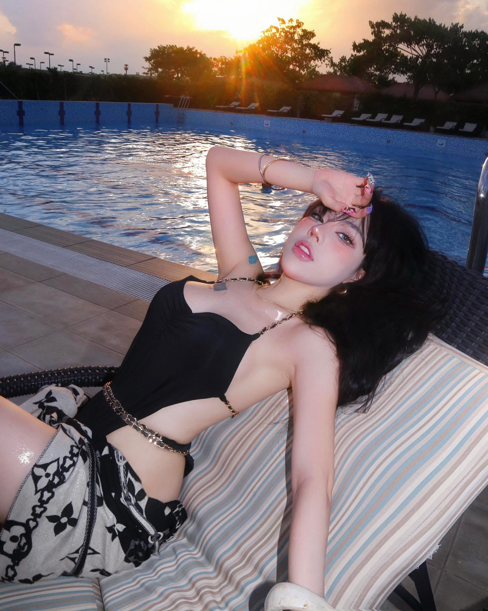 Lên clip, hành động táo bạo của Bảo Khuyên khiến fan