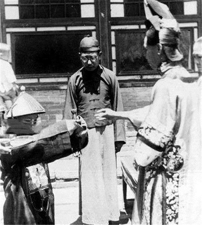 Ảnh hiếm hé lộ hôn lễ xa hoa của gia đình quý tộc Trung Hoa thời nhà Thanh- Ảnh 8.