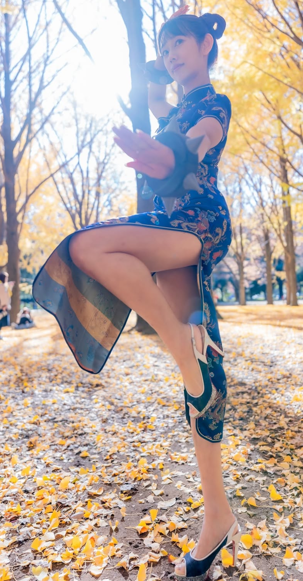 Có hành động khiến các chàng trai phải đứng hình, cô gái sở hữu đôi chân hơn nửa triệu người theo dõi là ai?- Ảnh 9. Có hành động khiến các chàng trai phải đứng hình, cô gái sở hữu đôi chân hơn nửa triệu người theo dõi là ai?- Ảnh 9.