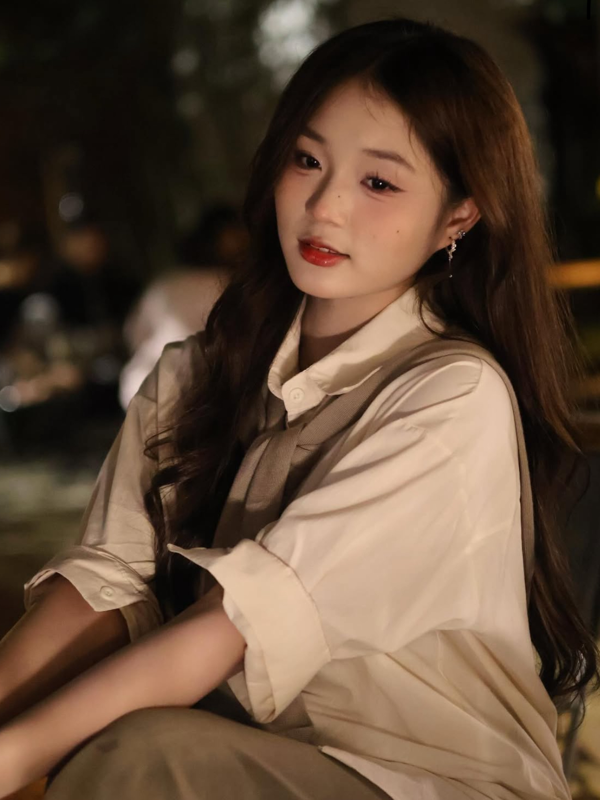 Chìm đắm trong profile của nữ game thủ Genshin Impact 3,7 triệu follow, nhan sắc và tài năng đều