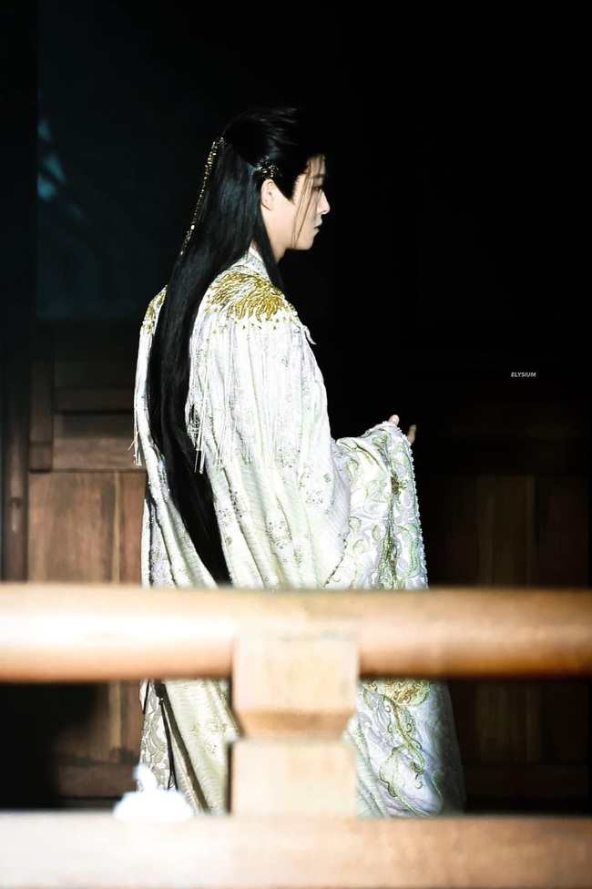 Long thần đẹp khuynh đảo màn ảnh Trung Quốc hiện tại: Nhan sắc hoa lệ càng ngắm càng mê- Ảnh 5. Long thần đẹp khuynh đảo màn ảnh Trung Quốc hiện tại: Nhan sắc hoa lệ càng ngắm càng mê- Ảnh 5.