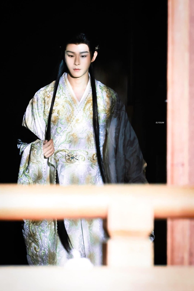 Long thần đẹp khuynh đảo màn ảnh Trung Quốc hiện tại: Nhan sắc hoa lệ càng ngắm càng mê- Ảnh 3. Long thần đẹp khuynh đảo màn ảnh Trung Quốc hiện tại: Nhan sắc hoa lệ càng ngắm càng mê- Ảnh 3.