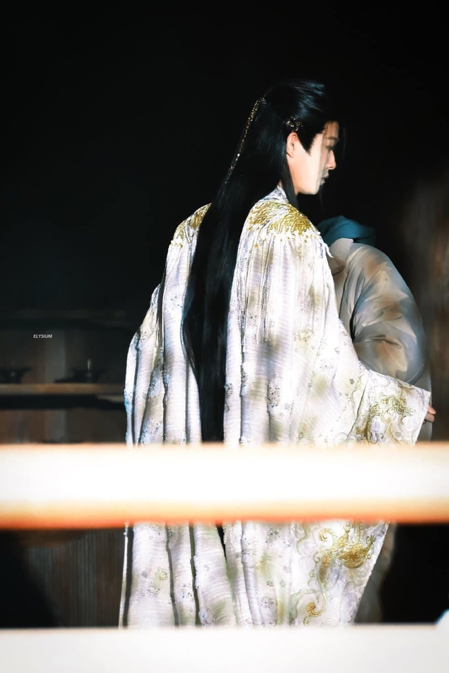 Long thần đẹp khuynh đảo màn ảnh Trung Quốc hiện tại: Nhan sắc hoa lệ càng ngắm càng mê- Ảnh 2. Long thần đẹp khuynh đảo màn ảnh Trung Quốc hiện tại: Nhan sắc hoa lệ càng ngắm càng mê- Ảnh 2.