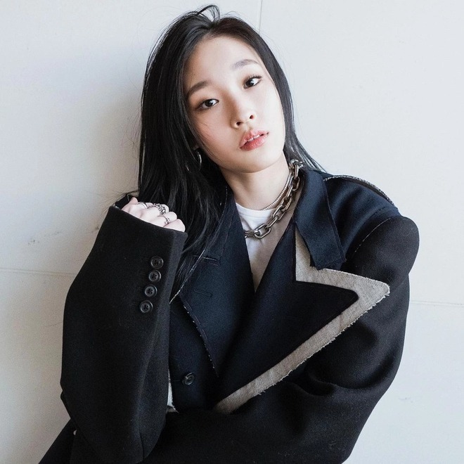 Tân binh hot nhất hiện nay: Cháu gái gia tộc Samsung xinh như người mẫu, từng vướng tin hẹn hò G-Dragon!- Ảnh 2. Tân binh hot nhất hiện nay: Cháu gái gia tộc Samsung xinh như người mẫu, từng vướng tin hẹn hò G-Dragon!- Ảnh 2.