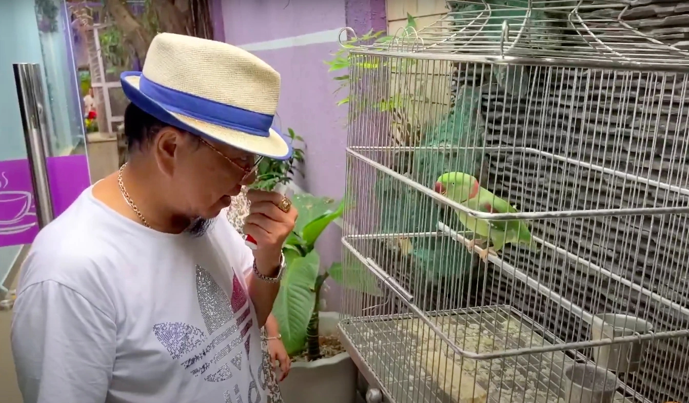 Nam nghệ sĩ sở hữu nhà hơn 20 tỷ ở trung tâm TP.HCM, vừa ở, vừa làm quán nước, sống an phận bên vợ 2- Ảnh 3. Nam nghệ sĩ sở hữu nhà hơn 20 tỷ ở trung tâm TP.HCM, vừa ở, vừa làm quán nước, sống an phận bên vợ 2- Ảnh 3.