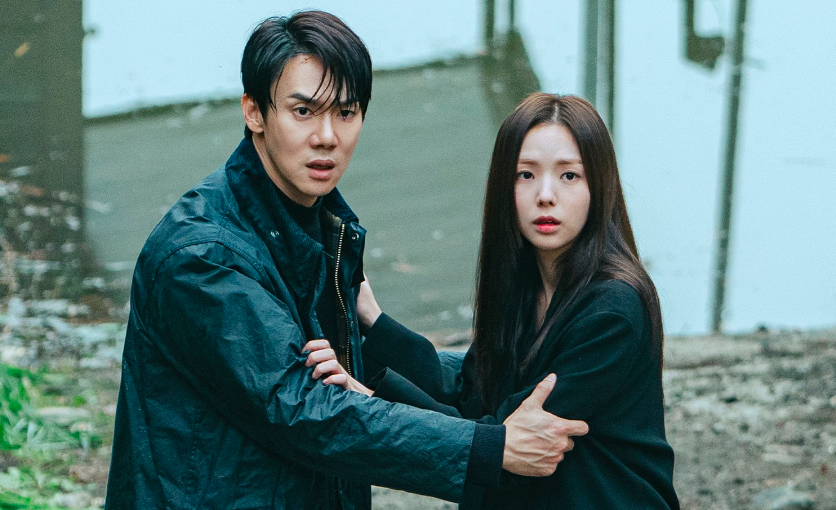 Không cần Dispatch khui, cặp sao Hàn hot nhất hiện tại “lén lút” tỏ tình ngay tại sự kiện lớn?- Ảnh 1.