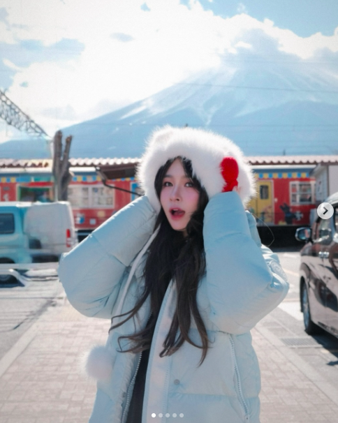 Rich kid Chao diện bikini nhỏ xíu, khoe body nóng bỏng,