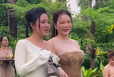 Bất ngờ với nhan sắc hiện tại của Lý Nhã Kỳ, tuổi 42 lại giống 1 nữ ca sĩ nổi tiếng- Ảnh 2. Bất ngờ với nhan sắc hiện tại của Lý Nhã Kỳ, tuổi 42 lại giống 1 nữ ca sĩ nổi tiếng- Ảnh 2.