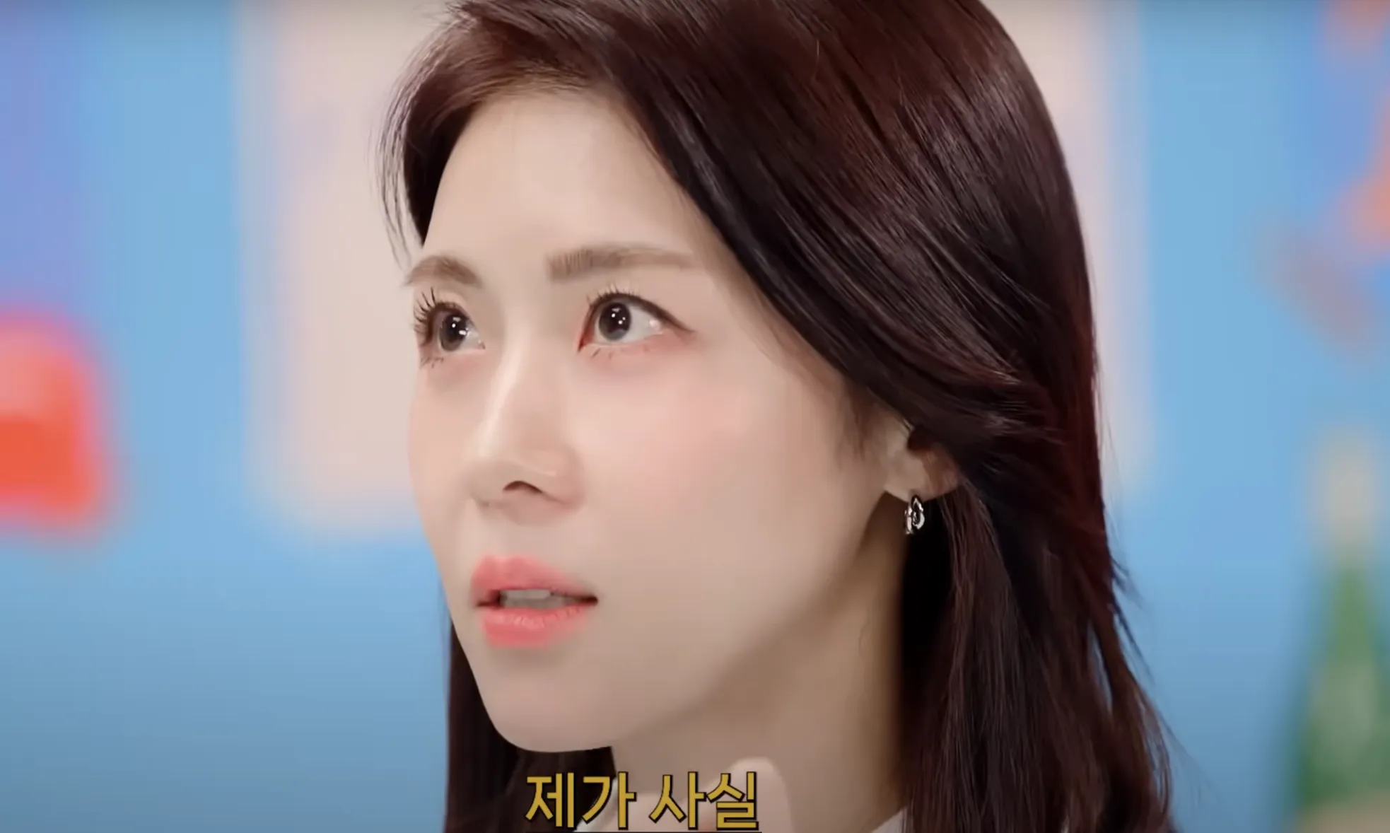 Ha Ji Won với diện mạo táo bạo hiếm thấy- Ảnh 9. Ha Ji Won với diện mạo táo bạo hiếm thấy- Ảnh 9.