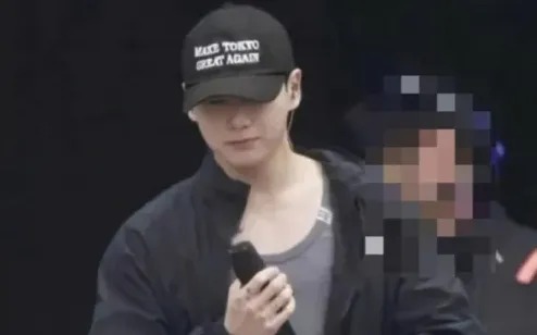 Gặp sự cố ngay khi vừa xuất ngũ, Jungkook (BTS) hứa sẽ cẩn thận hơn- Ảnh 1. Gặp sự cố ngay khi vừa xuất ngũ, Jungkook (BTS) hứa sẽ cẩn thận hơn- Ảnh 1.