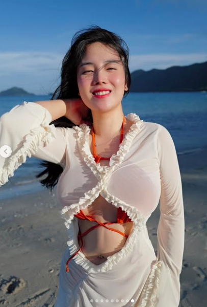 "Full" màn khoe vóc dáng gợi cảm theo cách cực tinh tế của hot girl TikToker anh chup man hinh 2025 07 05 luc 224435 17517315281741702095235 1751782774475 17517827746301440668266