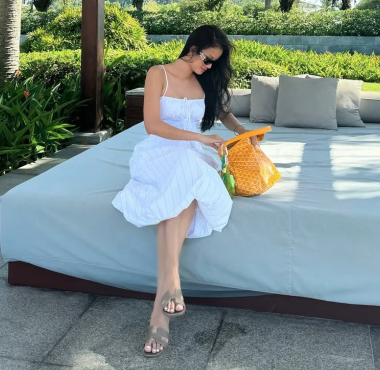 Động thái bất thường của Á hậu Việt giữa lúc vướng tin mang thai con đầu lòng với thiếu gia- Ảnh 5.