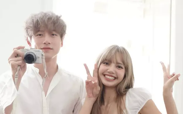 (Ảnh: Instagram/lalalalisa_m)