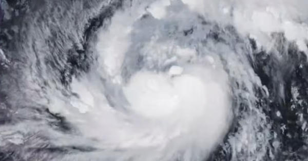 Bão Phượng Hoàng có thể gây ra "đại hồng thuỷ" bao phủ cả quốc gia: Ảnh vệ tinh cho thấy phạm vi ảnh hưởng khổng lồ anh chup man hinh 2025 11 08 luc 160941 1762592997454821588799 450 180 1445 1772 crop 1762593015249577955406png