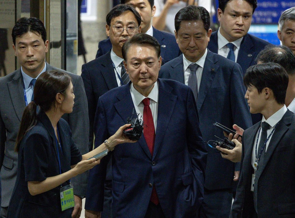 Vợ chồng cựu tổng thống Hàn Quốc bị tước đặc quyền truyền thống trong tù- Ảnh 1.