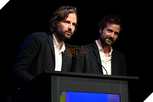 Hình ảnh anh em nhà Duffer