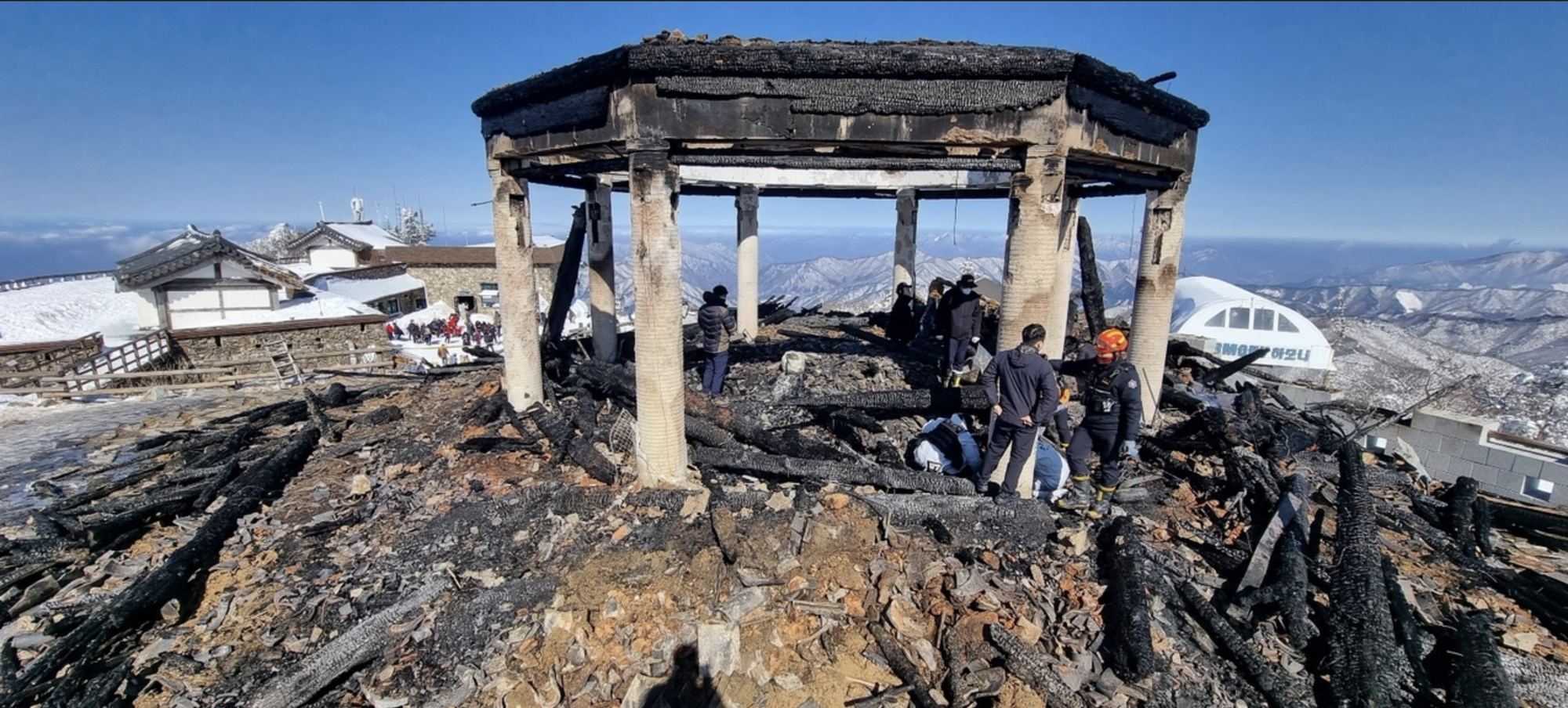 Công trình nổi tiếng trên đỉnh