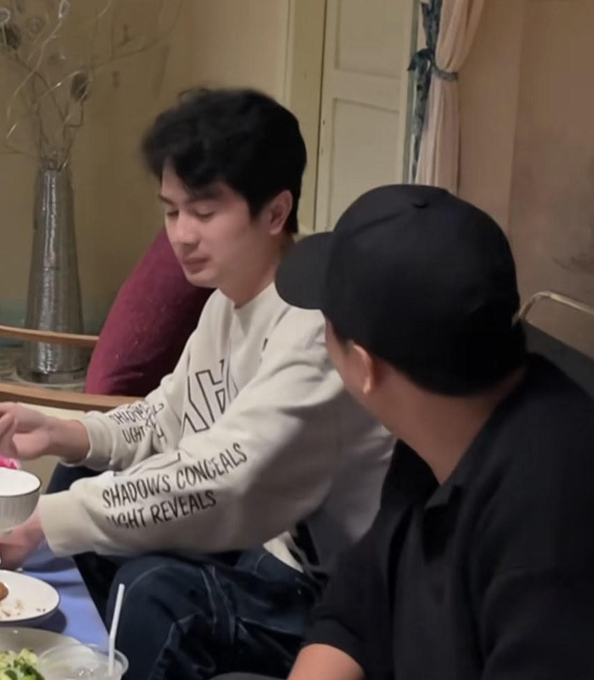 "Dispatch Việt Nam" Trường Giang nói 1 câu làm lộ rõ quan hệ của Huỳnh Phương - Khả Như anh man hinh 2025 02 12 luc 103929 1739344668799 1739344669784788625776