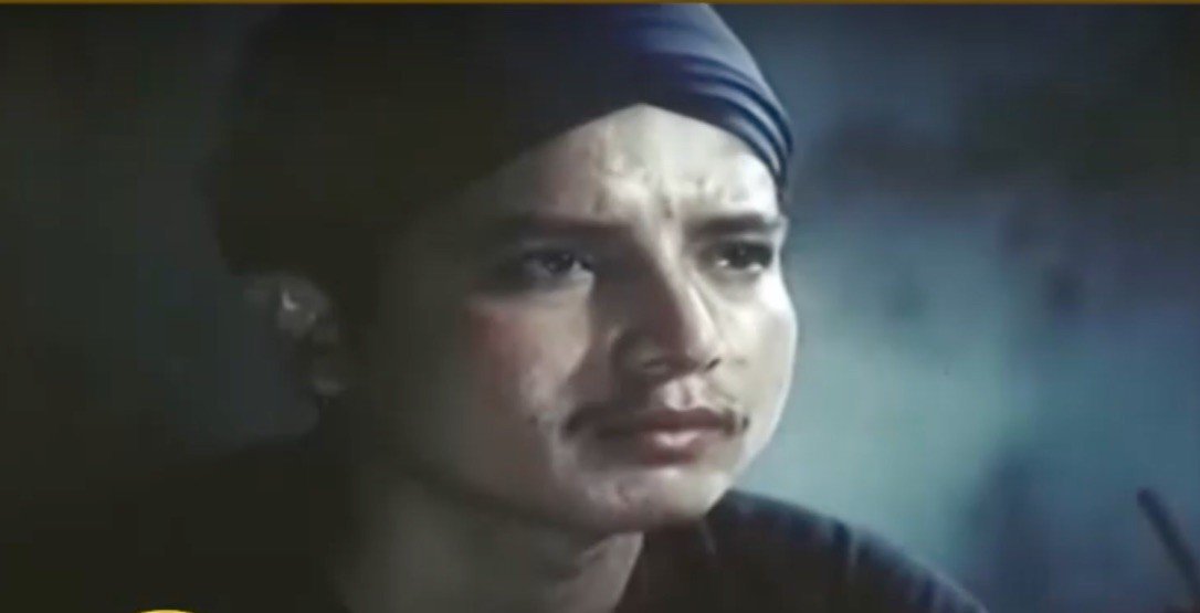 anh-man-hinh-2025-02-24-luc-005150-2005-7818-1740361013-350-width1086height555 Hình ảnh hiếm của nghệ sĩ Tự Long, Vân Dung - 2