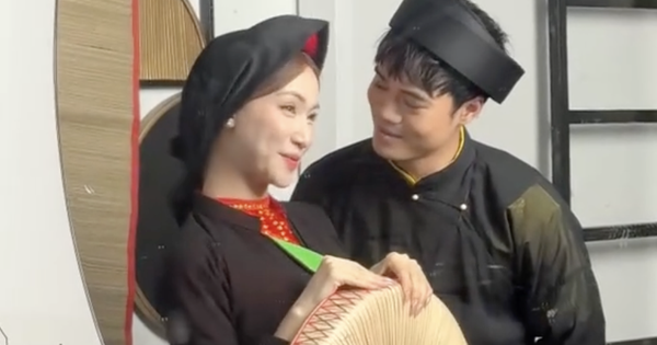 Hoà Minzy - Văn Toàn bị camera ghi lại hành động lạ, chuyện gì mà 700 nghìn người tua đi tua lại? anh man hinh 2025 03 02 luc 184044 1740920261835718550850 111 0 610 954 crop 17409202678681817953704png