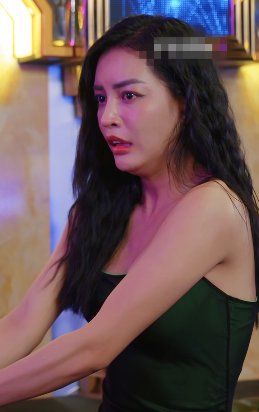 Phim ngập cảnh 18+ lên sóng, nữ chính vừa xuất hiện khán giả