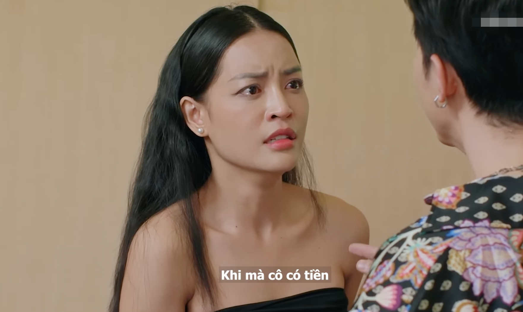 Phim ngập cảnh 18+ lên sóng, nữ chính vừa xuất hiện khán giả