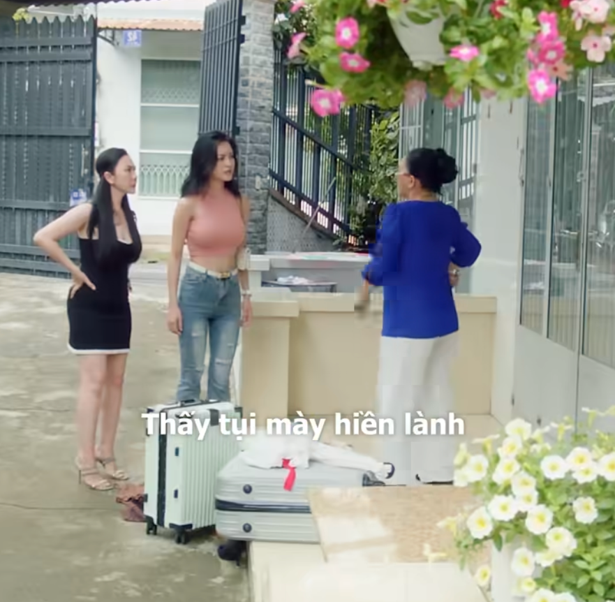 Phim 18+ hot nhất lúc này: Tình tiết cay độc đến xót xa cho nữ chính- Ảnh 2. Phim 18+ hot nhất lúc này: Tình tiết cay độc đến xót xa cho nữ chính- Ảnh 2.