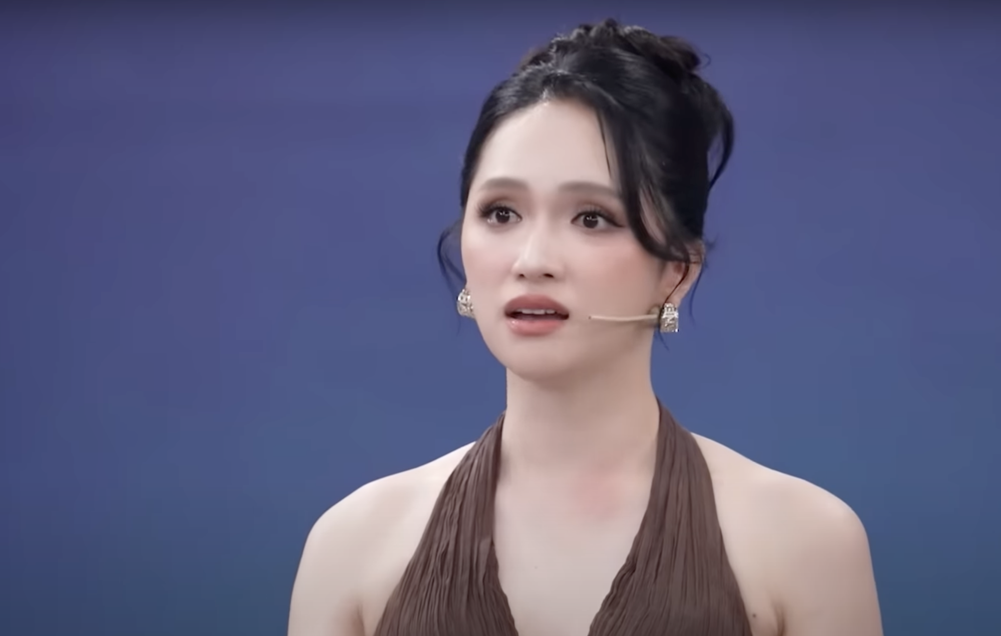 Show ồn ào, 1 Hoa hậu bị dồn đến mức phải lên tiếng trước bão chỉ trích- Ảnh 4. Show ồn ào, 1 Hoa hậu bị dồn đến mức phải lên tiếng trước bão chỉ trích- Ảnh 4.