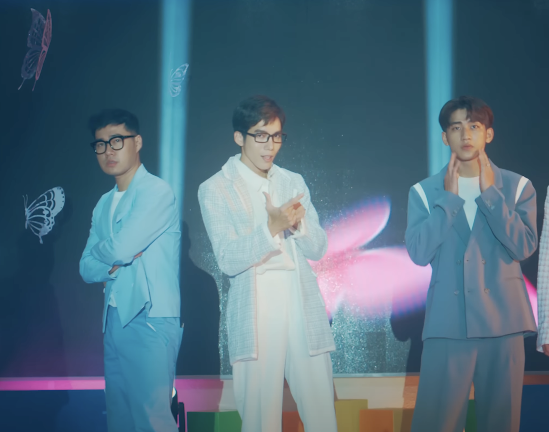 Nữ ca sĩ bất ngờ bị lôi vào ồn ào hot nhất lúc này vì Nữ ca sĩ bất ngờ bị lôi vào ồn ào hot nhất lúc này vì