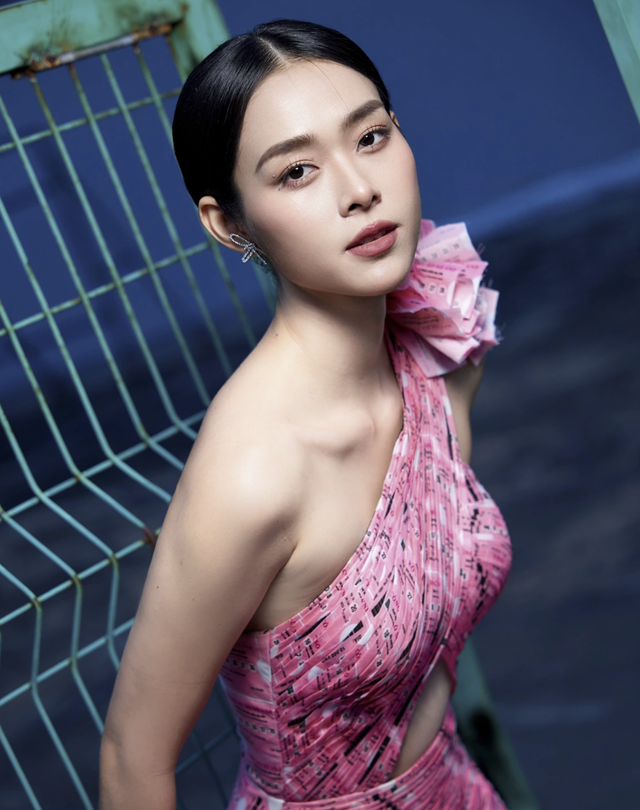 Sự thật đoạn clip con của sao nữ Vbiz buồn tủi khi “bị bố bỏ mặc để đi với mẹ kế”- Ảnh 5. Sự thật đoạn clip con của sao nữ Vbiz buồn tủi khi “bị bố bỏ mặc để đi với mẹ kế”- Ảnh 5.