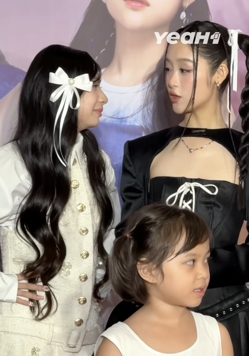 Khung hình viral nhất hôm nay: Con gái Lý Hải - Minh Hà đọ sắc với sao nhí được ví như