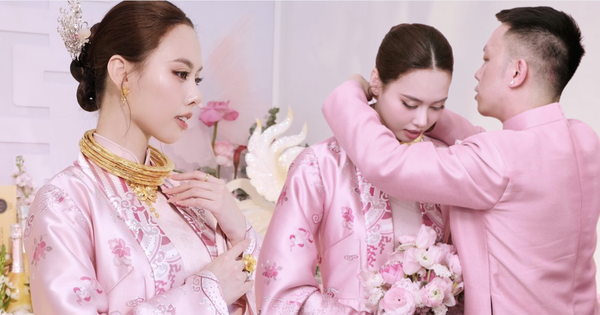 HOT: Á hậu Vbiz công khai chồng doanh nhân trong lễ ăn hỏi bí mật, vàng sính lễ trĩu cổ gây choáng! anh man hinh 2025 04 23 luc 132118 17453959962661669077974 0 0 661 1264 crop 1745396005404944504927png