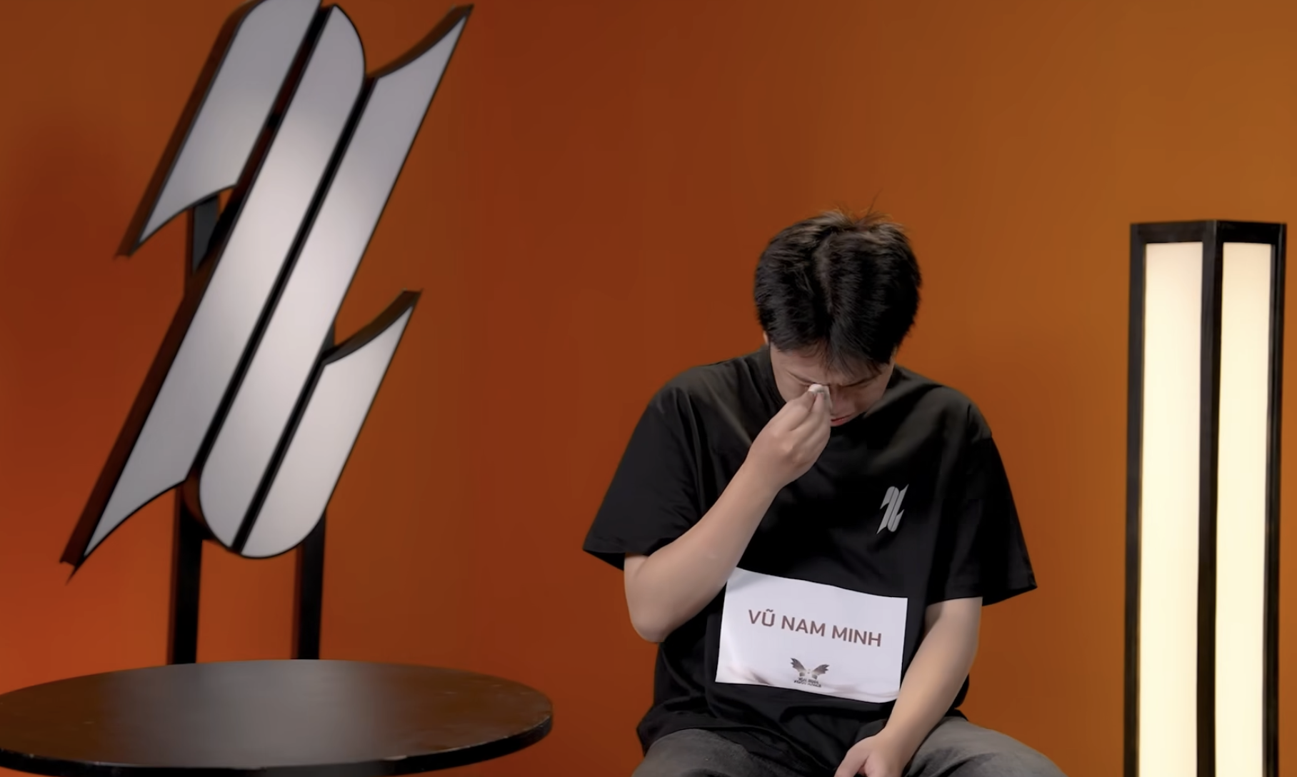 Chuyện chưa từng có: NSX show thực tế gặp thí sinh khi biết có tin bất ổn, chỉ 1 hành động mà gây nức lòng- Ảnh 2. Chuyện chưa từng có: NSX show thực tế gặp thí sinh khi biết có tin bất ổn, chỉ 1 hành động mà gây nức lòng- Ảnh 2.