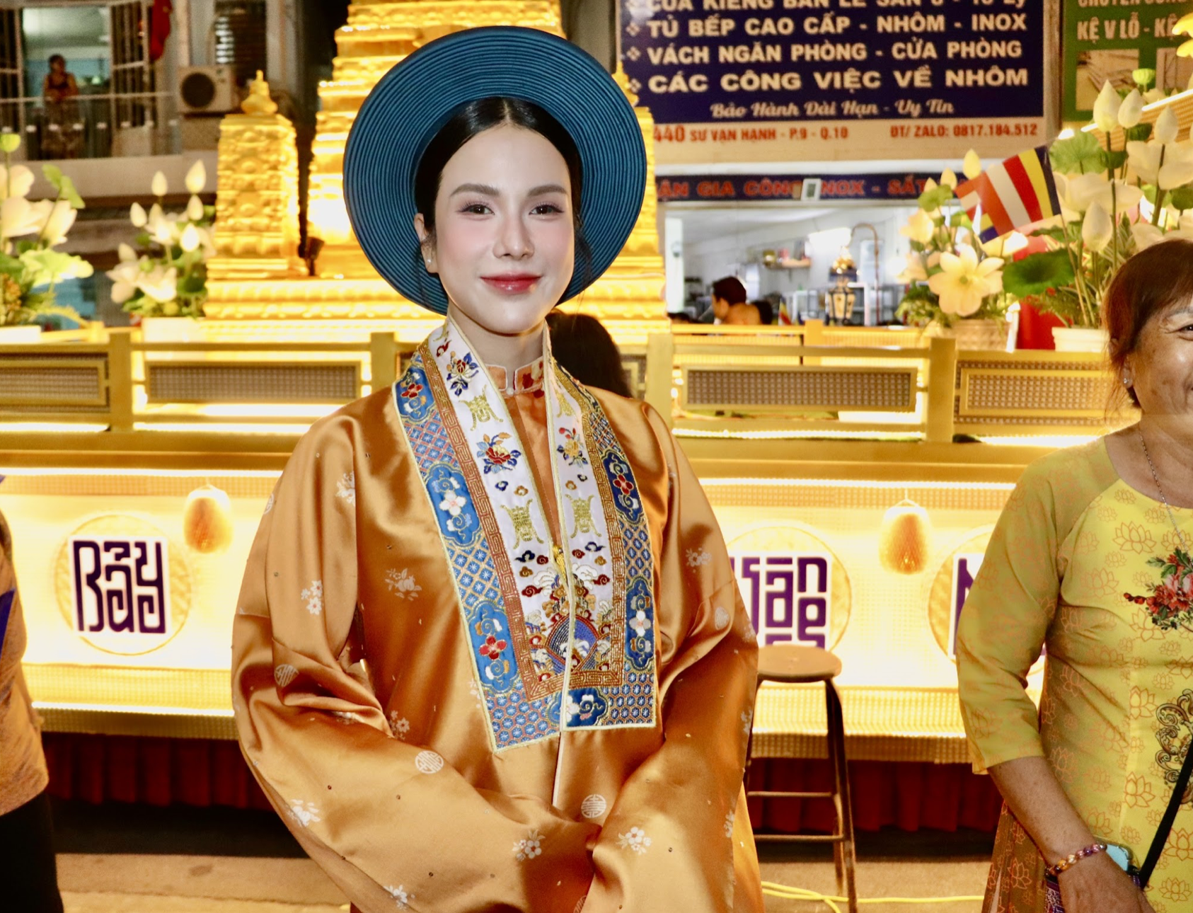 Hoa hậu Tiểu Vy bị tóm cận visual