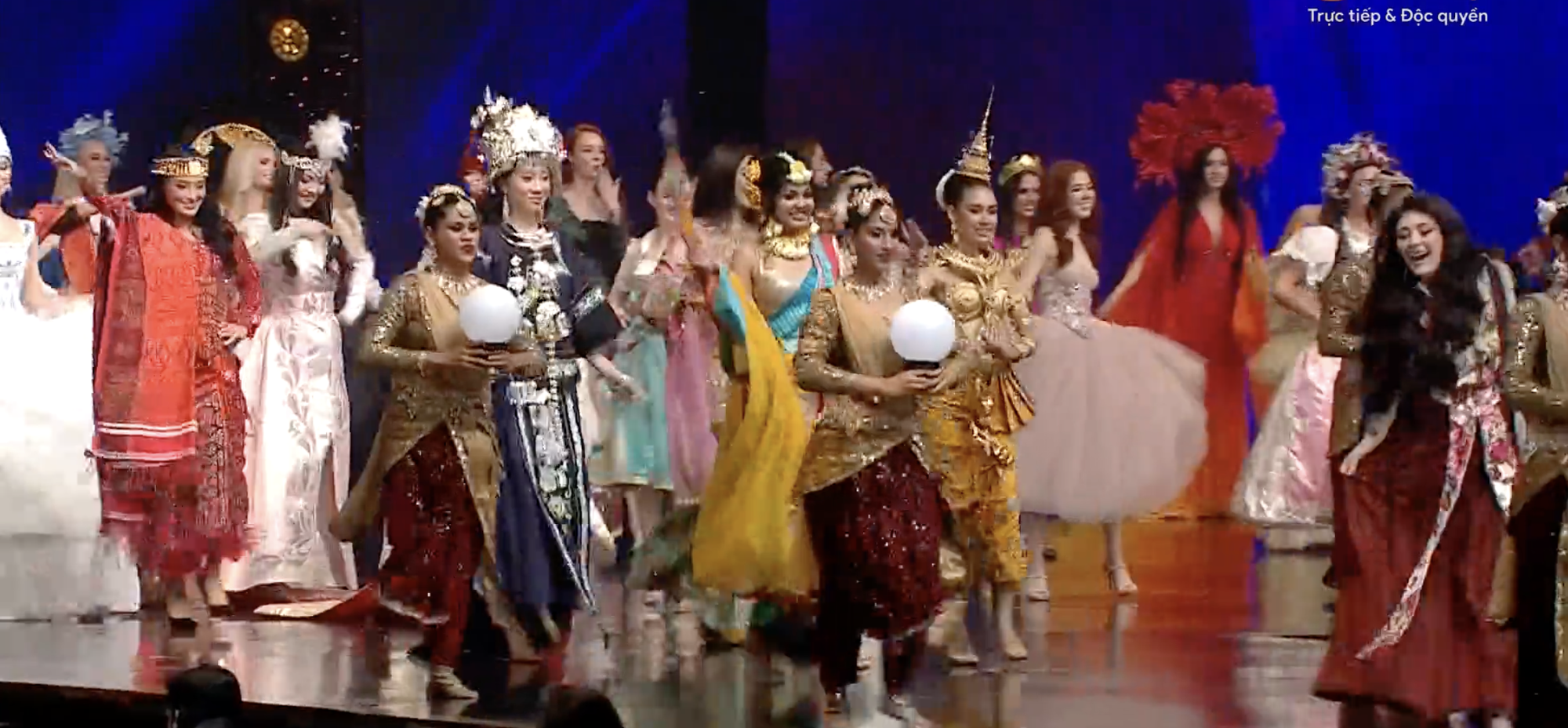 Trực tiếp Chung kết Miss World 2024: Hoa hậu Ý Nhi chính thức vào top 40 nhờ thực lực, bật khóc khi được gọi tên! - Ảnh 6.