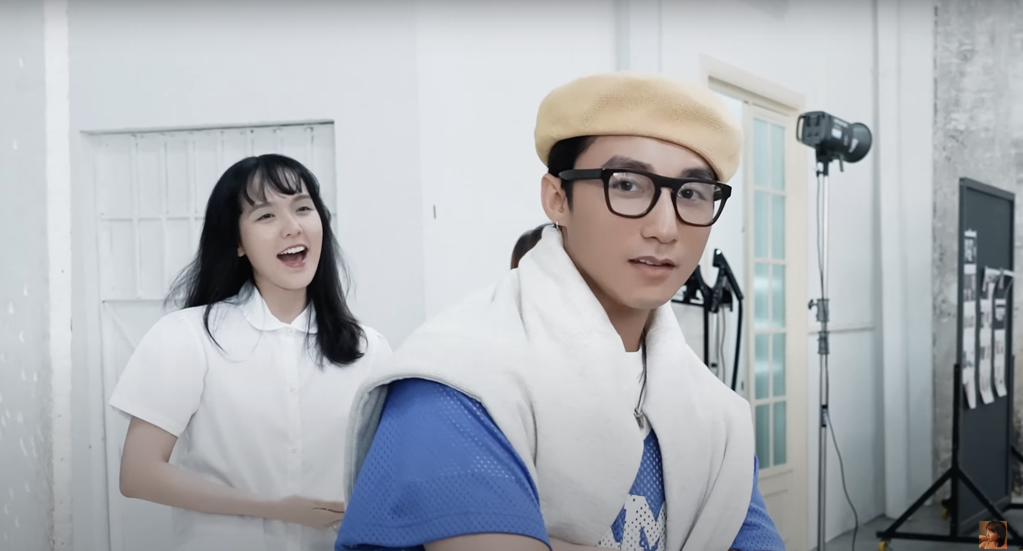 Rầm rộ clip Sơn Tùng trực tiếp xem Hải Tú chụp ảnh- Ảnh 1.