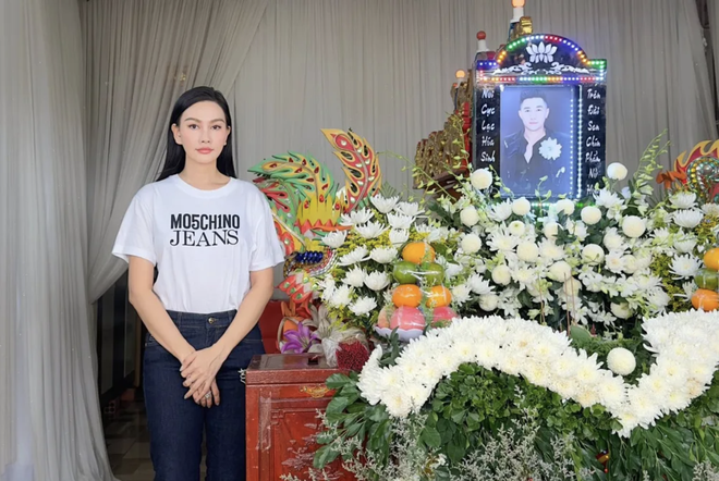 Nghệ sĩ đưa tiễn người mẫu Nam Phong về nơi an nghỉ- Ảnh 1.