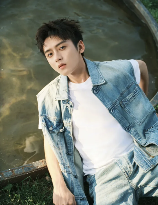 Ai cản đường Phương Mỹ Chi?- Ảnh 4. Ai cản đường Phương Mỹ Chi?- Ảnh 4.