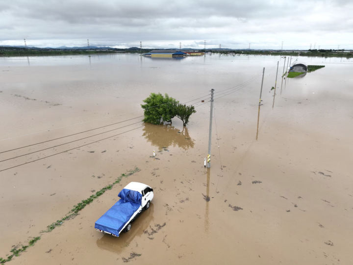 Hàn Quốc trải qua trận mưa lịch sử, gần 3.000 người không thể quay trở về nhà- Ảnh 1. Hàn Quốc trải qua trận mưa lịch sử, gần 3.000 người không thể quay trở về nhà- Ảnh 1.