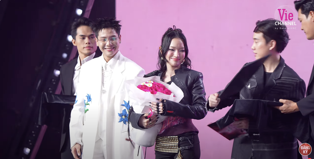 Phương Mỹ Chi chính thức là Quán quân Em Xinh Say Hi, Á quân LyHan và