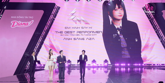 Phương Mỹ Chi chính thức là Quán quân Em Xinh Say Hi, Á quân LyHan và