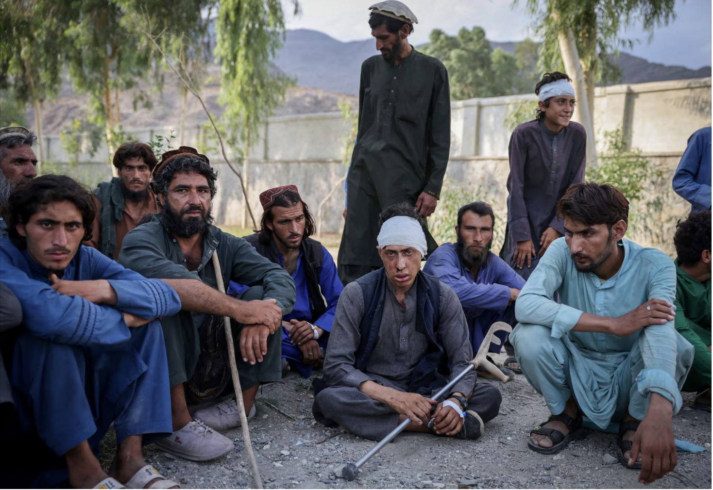 Hơn 2.200 người chết, 3.600 người bị thương: Một quốc gia oằn mình sau thảm hoạ động đất chết chóc nhất trong nhiều thập kỷ, khủng hoảng chồng chất- Ảnh 5. Hơn 2.200 người chết, 3.600 người bị thương: Một quốc gia oằn mình sau thảm hoạ động đất chết chóc nhất trong nhiều thập kỷ, khủng hoảng chồng chất- Ảnh 5.