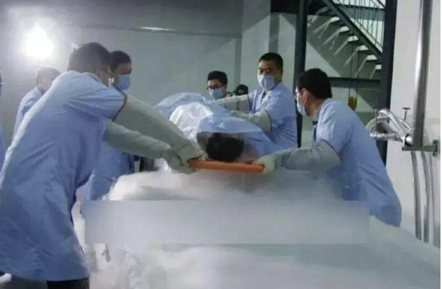 Chồng bảo quản đông thi thể vợ suốt 8 năm với hy vọng “hồi sinh”, tình trạng hiện tại ra sao?- Ảnh 4.