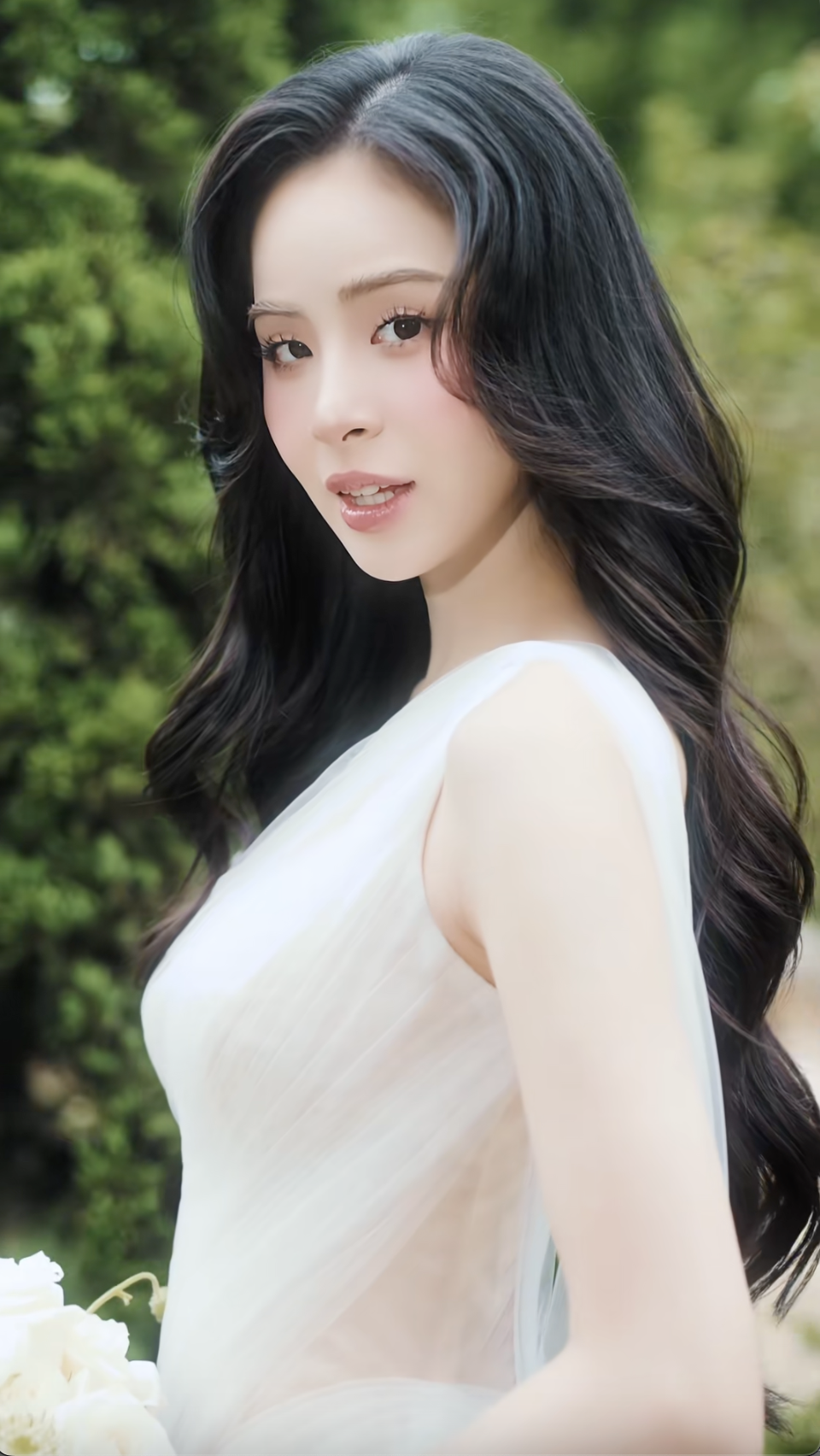 Thêm 1 mỹ nhân Việt công khai ảnh cưới với thiếu gia tập đoàn lớn!- Ảnh 5. Thêm 1 mỹ nhân Việt công khai ảnh cưới với thiếu gia tập đoàn lớn!- Ảnh 5.