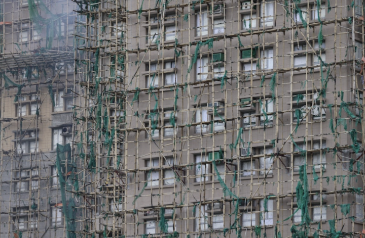 Loạt giả thuyết quanh vụ cháy khiến hơn 300 người chết và mất tích ở Hong Kong- Ảnh 1.