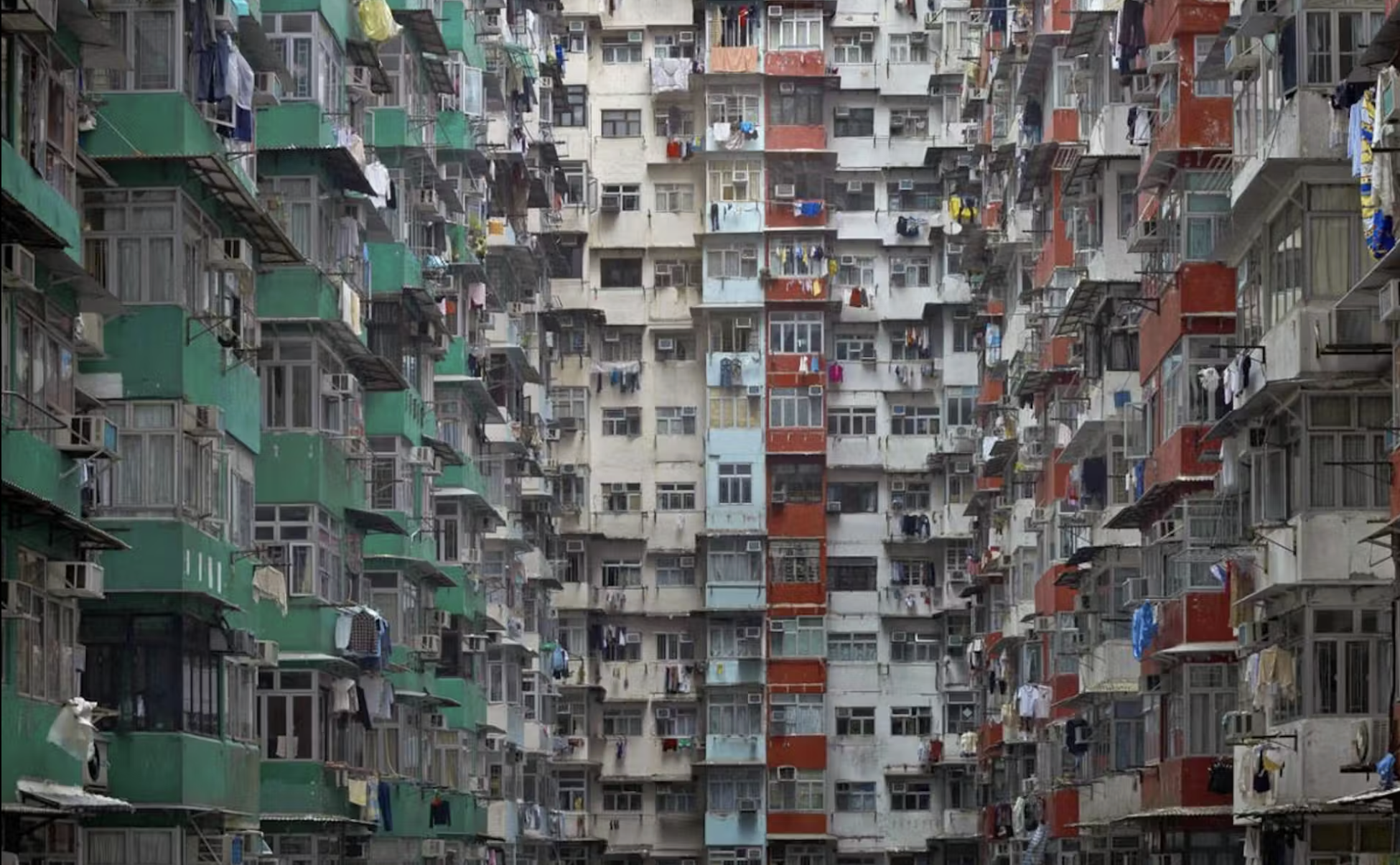 7,5 triệu đồng cho căn phòng chỉ rộng 1,39 - 1,67 m2: Cuộc sống nghẹt thở sau những toà chung cư chọc trời ở Hong Kong (Trung Quốc)- Ảnh 5.