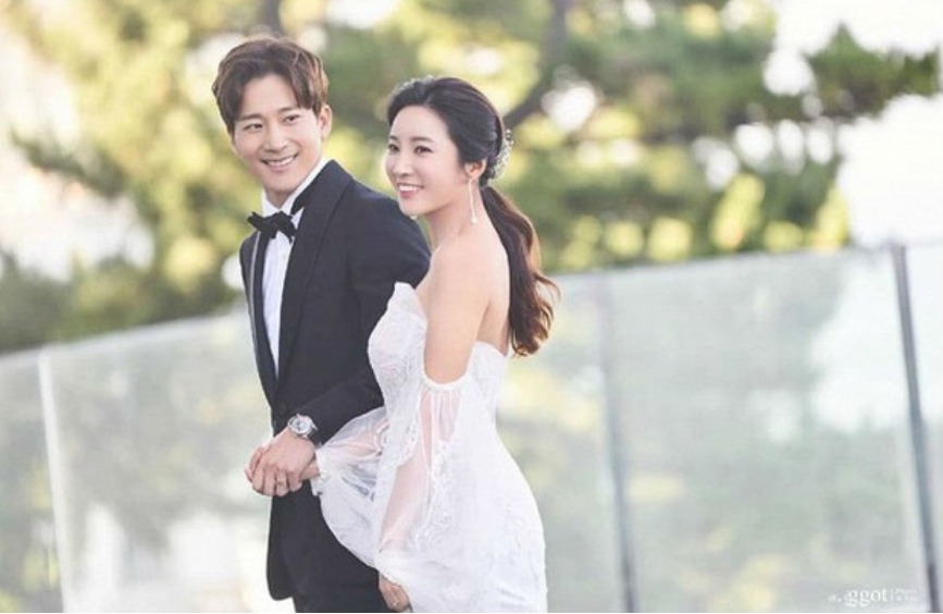 Em trai kín tiếng của Kim Tae Hee: Sự nghiệp mờ nhạt nhưng cứu chị gái thoát khỏi 1 vụ tấn công kinh hoàng- Ảnh 6. Em trai kín tiếng của Kim Tae Hee: Sự nghiệp mờ nhạt nhưng cứu chị gái thoát khỏi 1 vụ tấn công kinh hoàng- Ảnh 6.