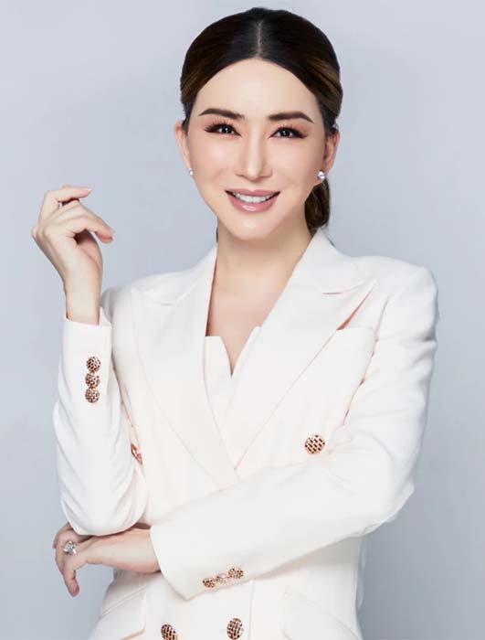 Lật tẩy cuộc đào tẩu cùng 4.900 tỷ của nữ tỷ phú Hoa hậu Hoàn vũ, Lật tẩy cuộc đào tẩu cùng 4.900 tỷ của nữ tỷ phú Hoa hậu Hoàn vũ,